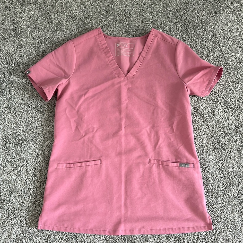 Lightly wore limited edition figs scrub top.